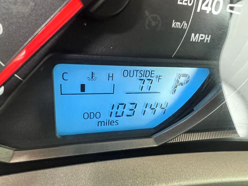 Thumbnail 6 of 2015 Toyota RAV4 LE